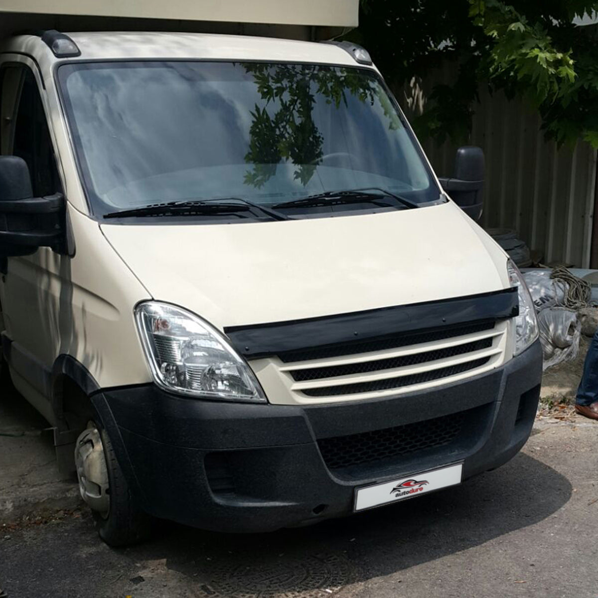 Autoduro Iveco Daily 2011 - 2014 Bonnet Deflector 3mm - 30390611-010409-30010101_6