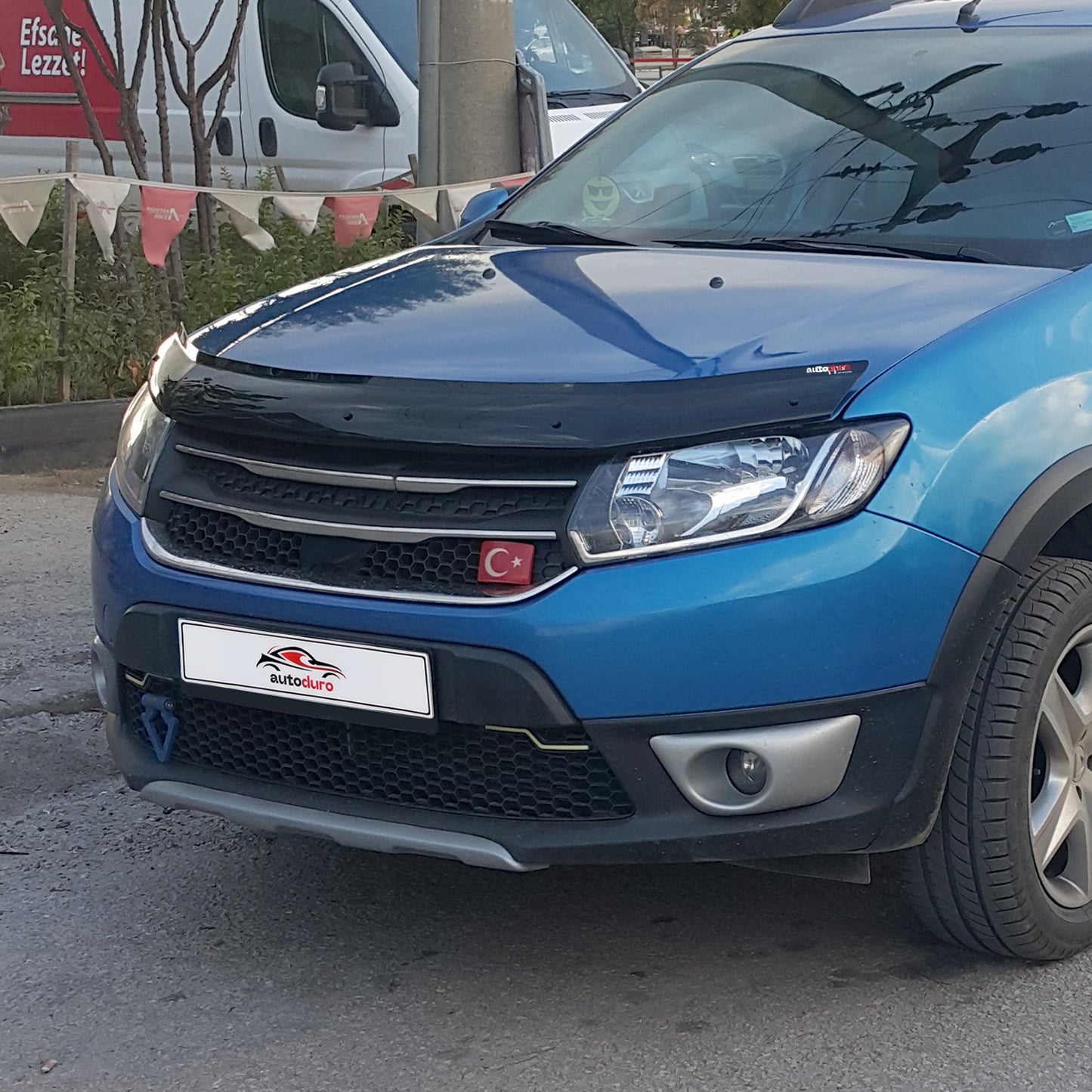 Autoduro Dacia Sandero 2012 - 2020 Bonnet Deflector 3mm - 30210612-010409-30010101_12