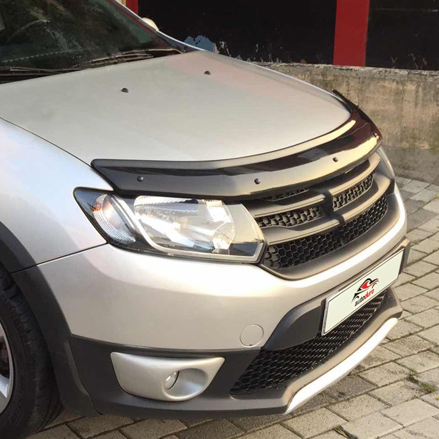 Autoduro Dacia Sandero 2012 - 2020 Bonnet Deflector 3mm - 30210612-010409-30010101_6