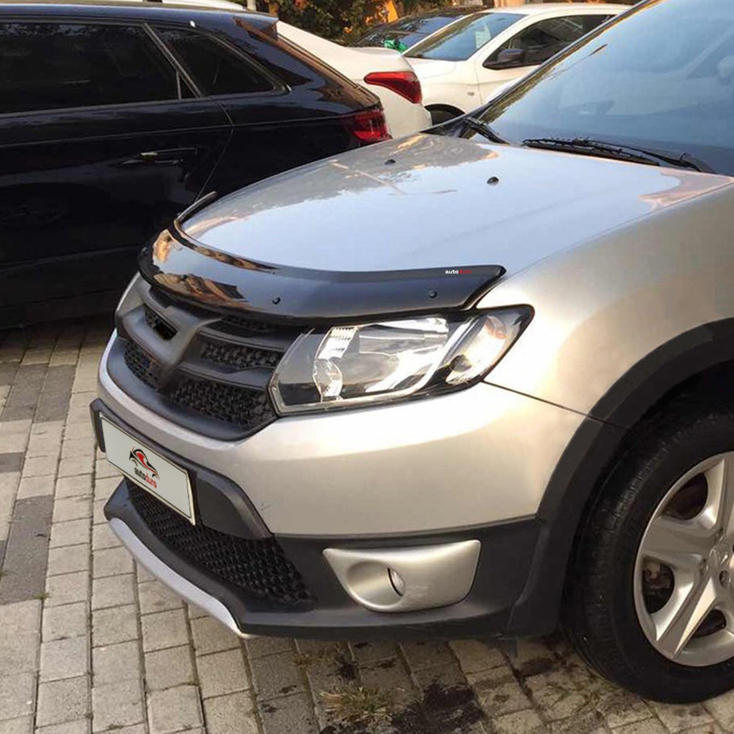 Autoduro Dacia Sandero 2012 - 2020 Bonnet Deflector 3mm - 30210612-010409-30010101_7
