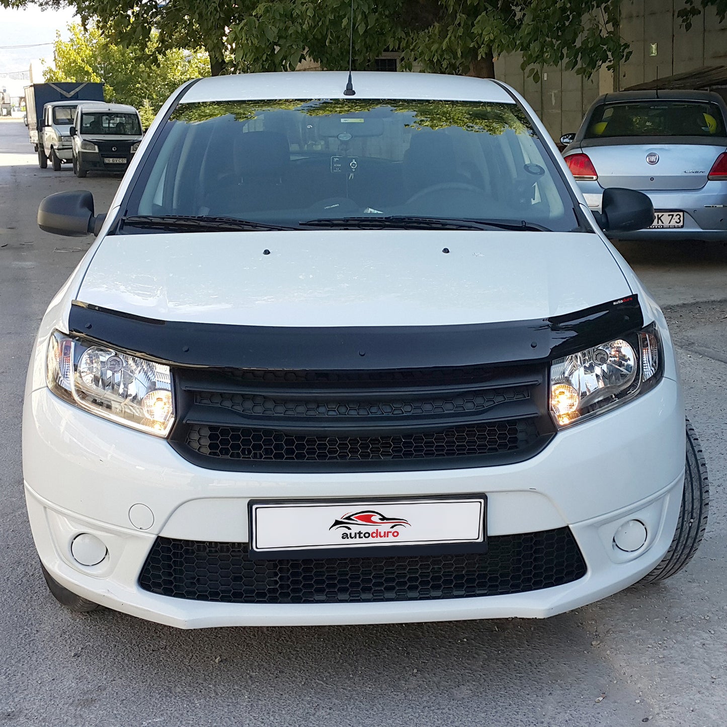 Autoduro Dacia Sandero 2012 - 2020 Bonnet Deflector 3mm - 30210612-010409-30010101_8