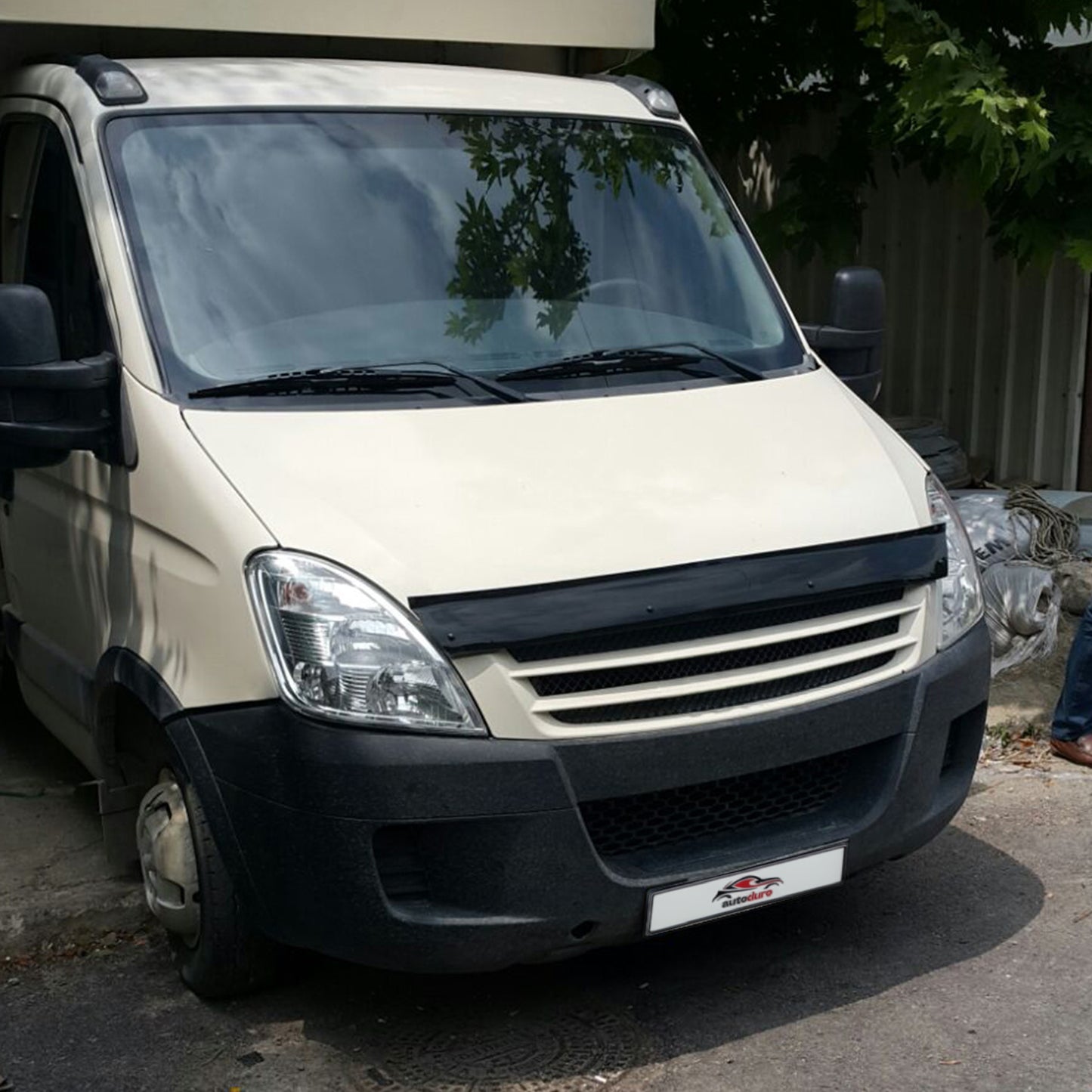 Autoduro Iveco Daily 2011 - 2014 Bonnet Deflector 4mm - 30390611-010409-40010101_6