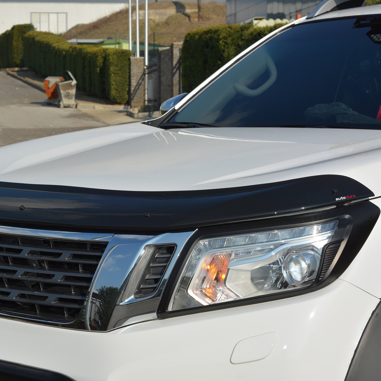 Autoduro Nissan Navara 2016 - 2021 Bonnet Deflector 3mm - 30580216-010409-30010101_6