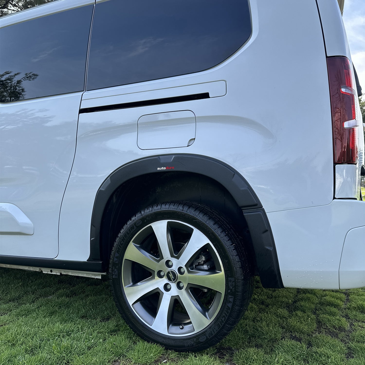 Autoduro Opel Combo 2018 Onwards Fender Flares - 32590918-010023-20010402_6