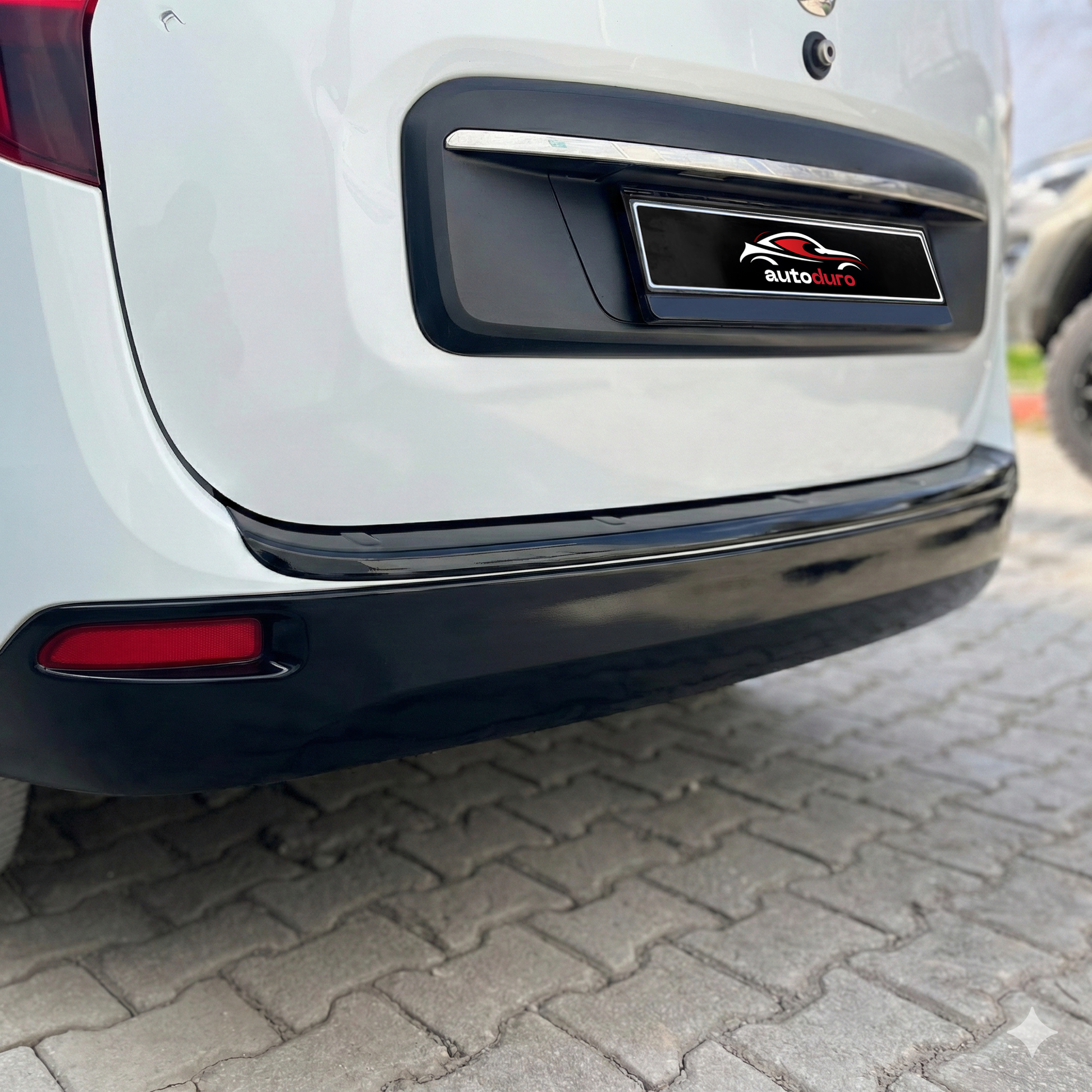 Autoduro Dacia Lodgy 2013 Onwards Rear Bumper Sill Protector Gloss - 39210313-010500-20010101_6
