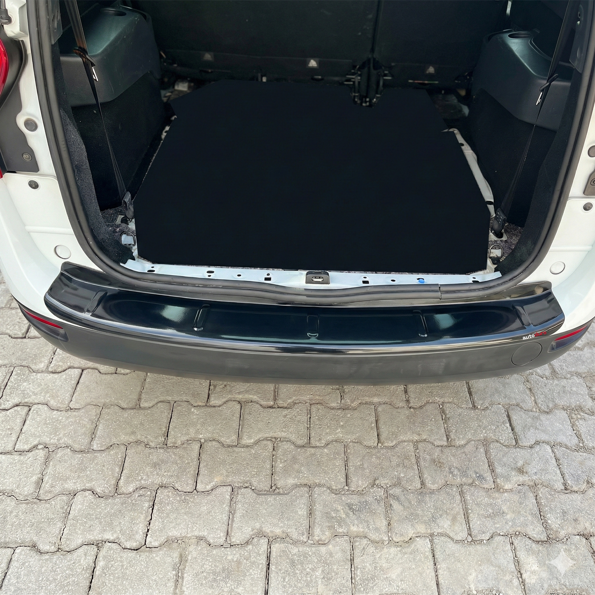 Autoduro Dacia Lodgy 2013 Onwards Rear Bumper Sill Protector Gloss - 39210313-010500-20010101_7