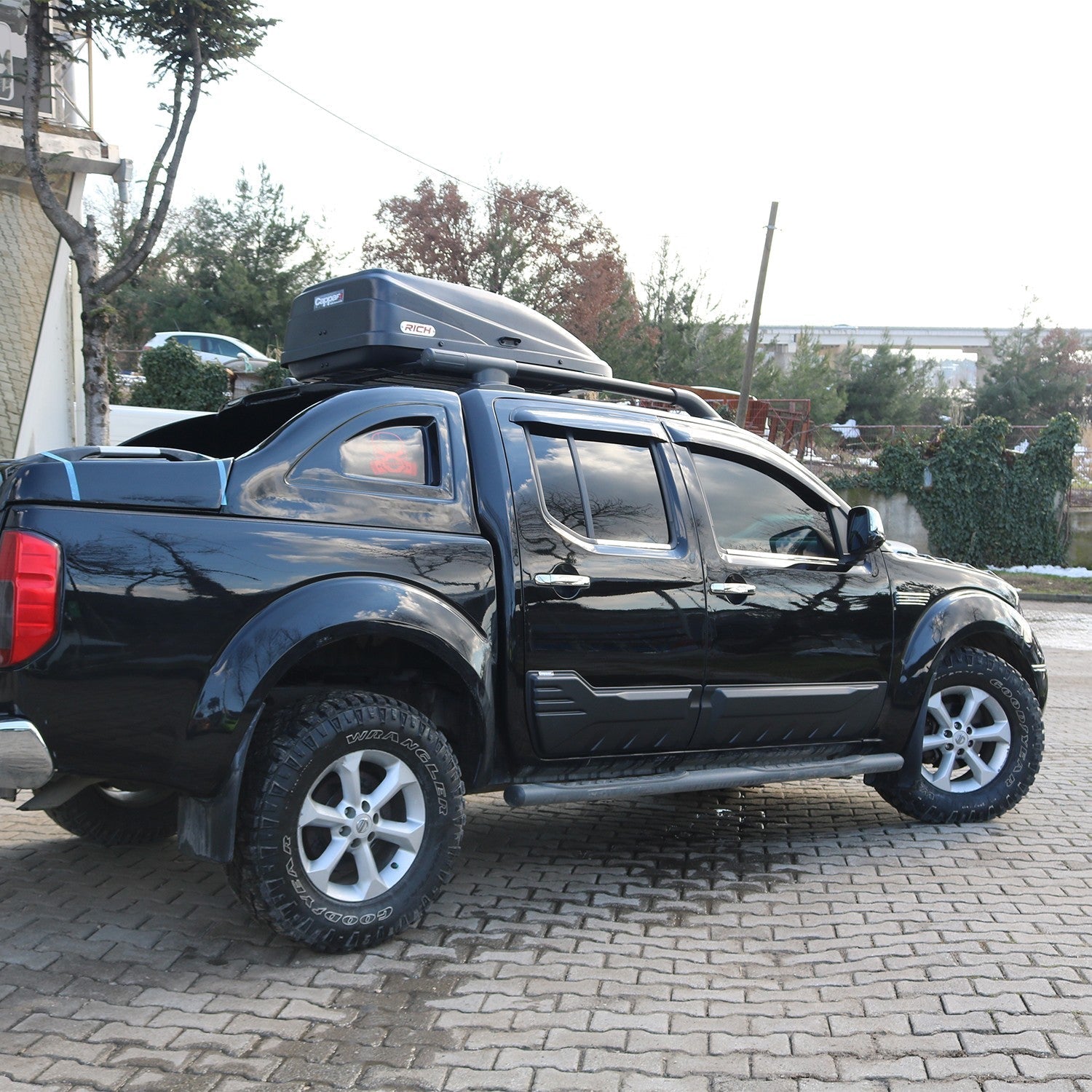 Nissan Navara 2006 - 2015 Fender Flares