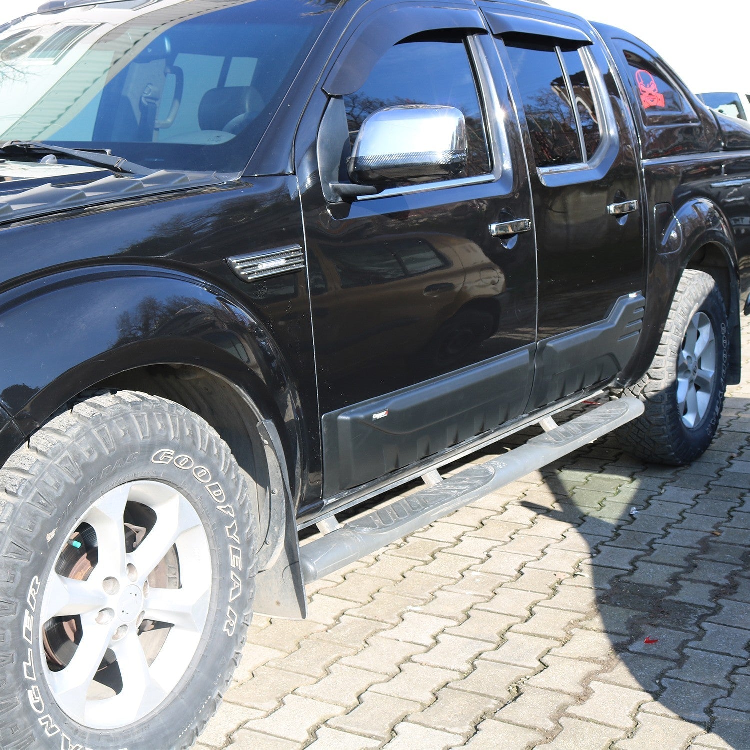 Nissan Navara 2006 - 2015 Fender Flares