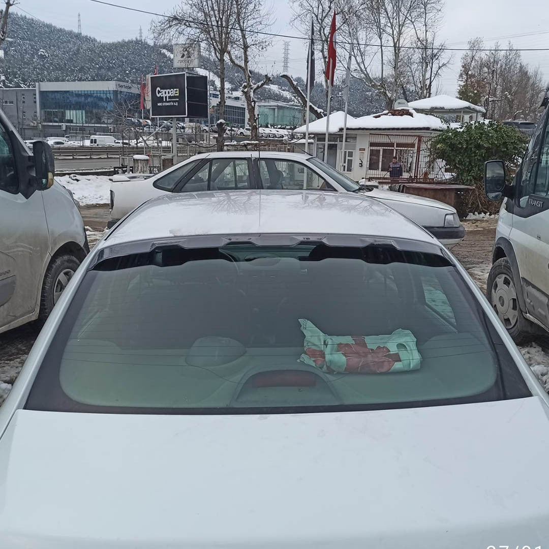 Renault Symbol 2009 - 2013 Rear Window Spoiler